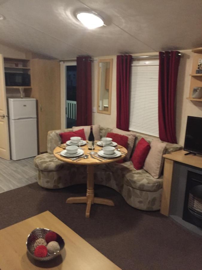 Calypso Hot Tub Breaks Tattershall Lakes Pet Friendly 外观 照片